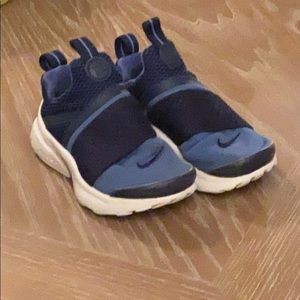 Toddler boys Nike’s